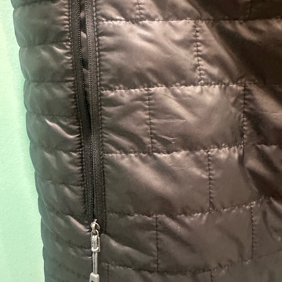 Patagonia Dark Quilted Vest - Picture 2 of 11